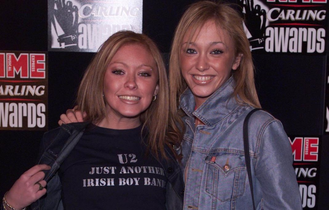 Atomic Kitten NME Awards 2001