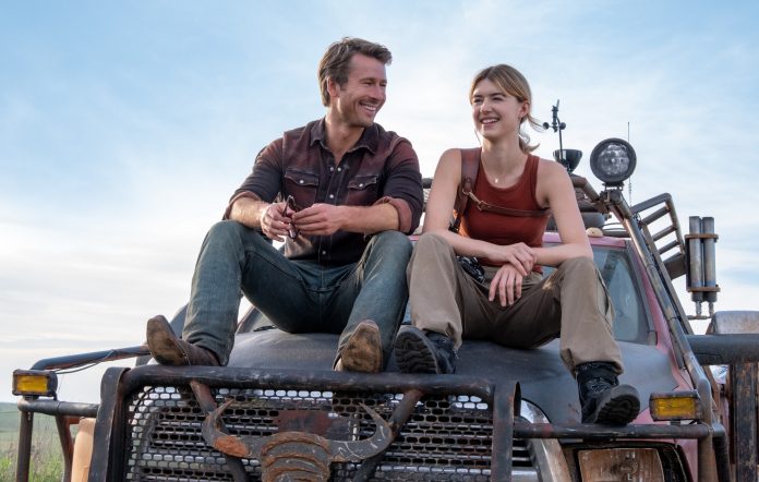 Daisy Edgar-Jones and Glen Powell in 'Twisters'.